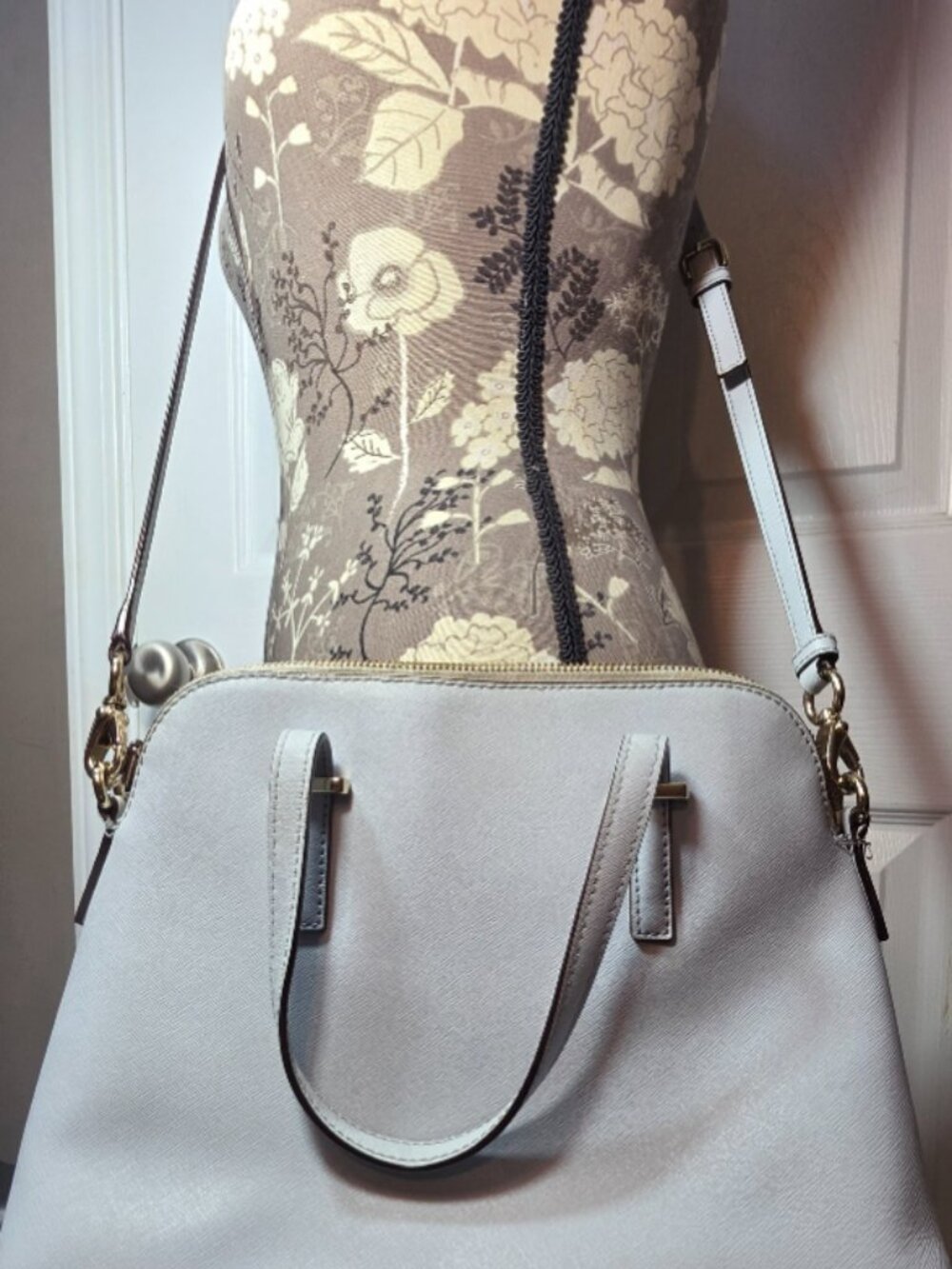 Structured Light Blue Handbag - Picture 10 of 14